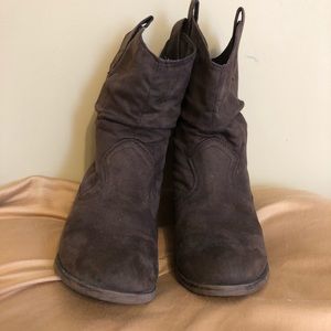 Fashion cowboy boots!